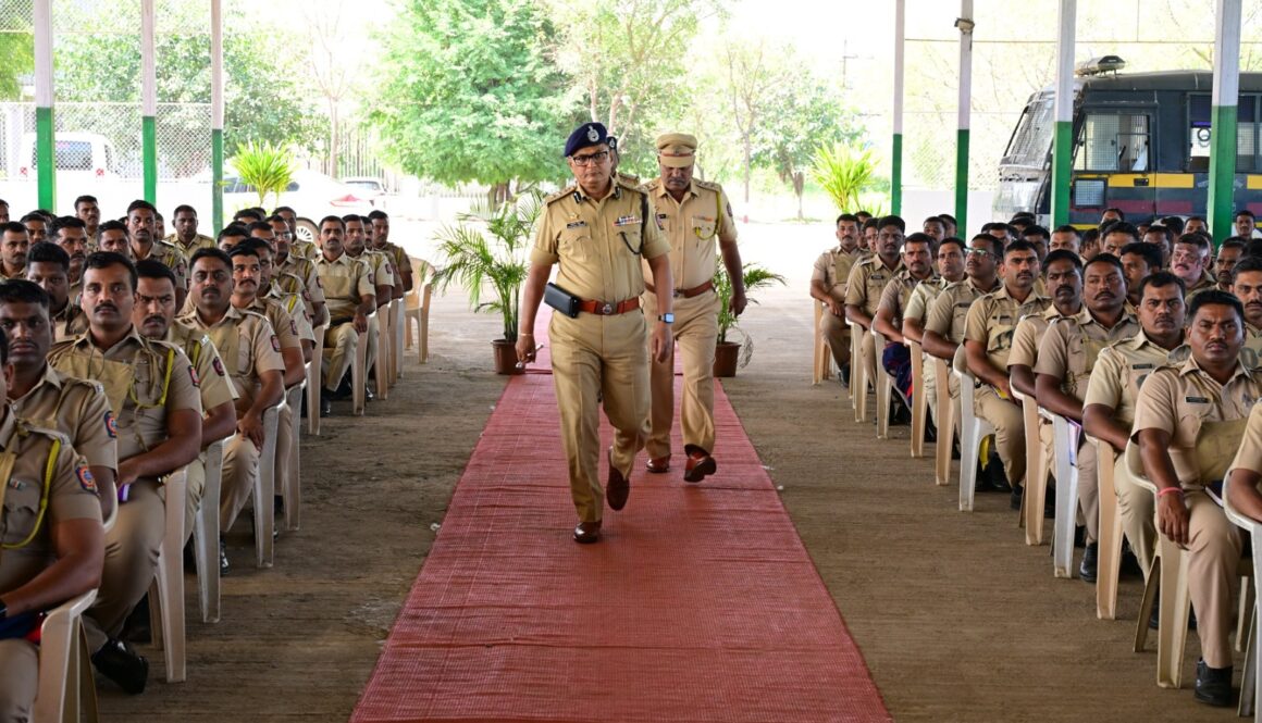 पोलीस प्रशिक्षण केंद्र नानवीज दौंड येथे तपासी अंमलदार उजळणी कोर्स या विषयावर मार्गदर्शन करण्यात आले.