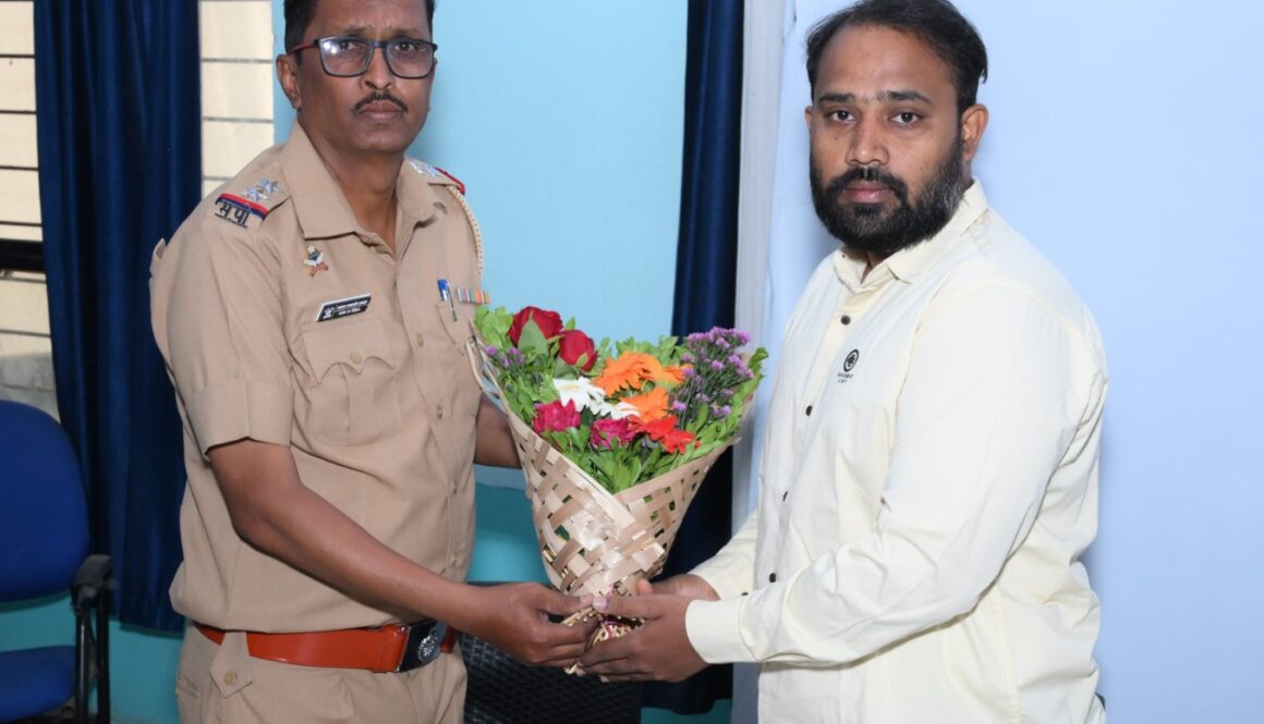 पोलीस प्रशिक्षण केंद्र नानविज दौंड येथे श्री उमेश नडघमका यांचे यशस्वी तरुण व्यक्तिमत्व, संवाद आणि ध्येयाचा प्रवास या विषयावर मार्गदर्शन करण्यात आले.